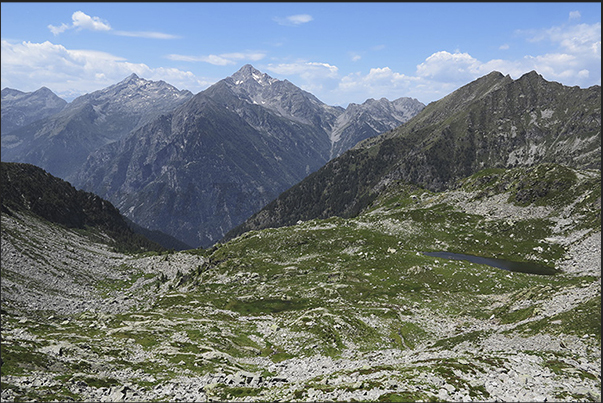 The valley that from the villages of Niel and Gruba goes up to the Great Mologna Pass