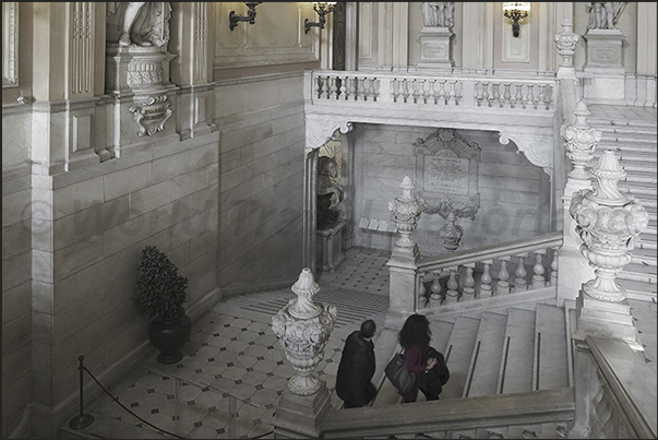 Marble staircase of the sixteenth century. Access to the Royal Palace rooms