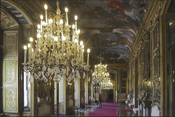 Gallery of Daniel with mirrors of the eighteenth century