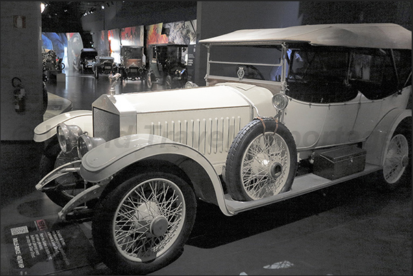 A splendid Silver Ghost, one of the most famous Rolls-Roices (1914)