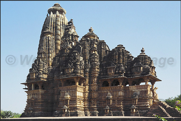 The temple complex of Khajuraho. The Temple of Love (Temple of Vashwanath). Chhatarpur town
