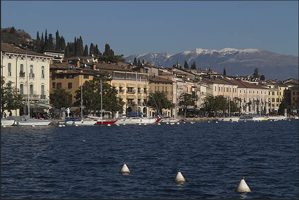 West coast, the lakefront houses of the town of Salo'