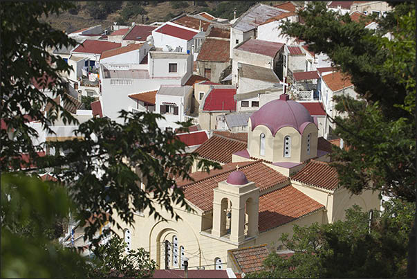 The town of Ioulis, the island's capital
