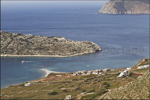The narrow passage that separates Amorgos from the uninhabited island of Nikouria (north west coast)