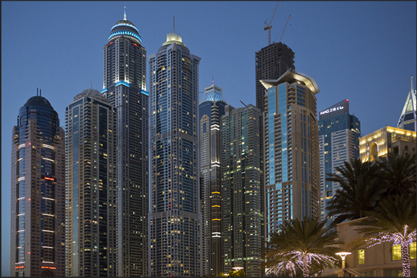 The skyscrapers of Jumeiirah, the new town that extends into the Luxury Dubai district