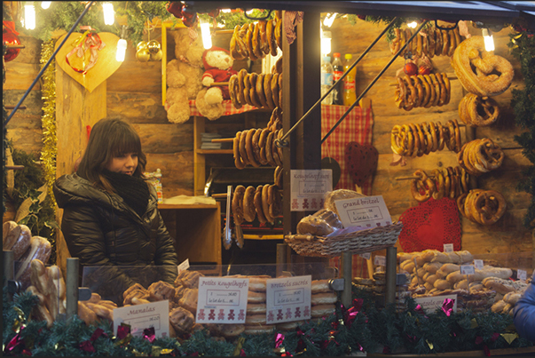 In the Christmas markets you can find everything but the stalls most admired by children and adults are those of toys and sweets