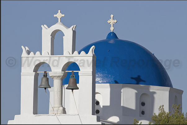 Aghios Georghios church with typical Cycladic architecture