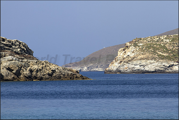 South coast. The entrance to Koutala Bay, a large gulf with a large beach