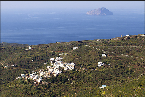 Village of Galani and on the horizon the uninhabited island of Piperi Nsida
