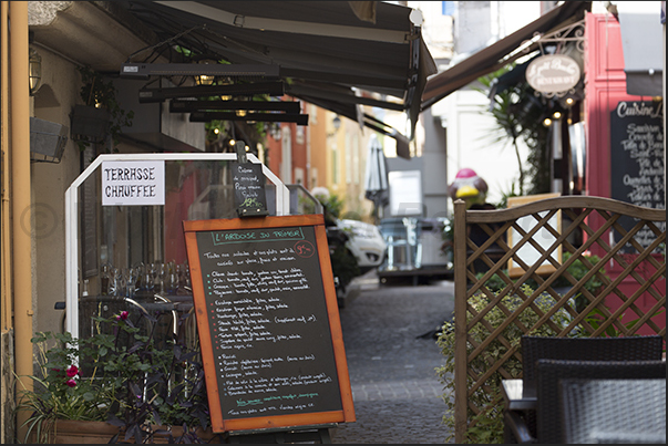 Restaurants along Rue de la République