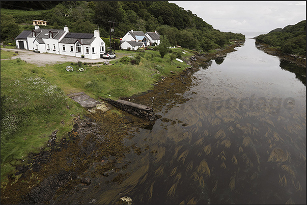 The channel that separates the Scottish coast with the island of Clachan