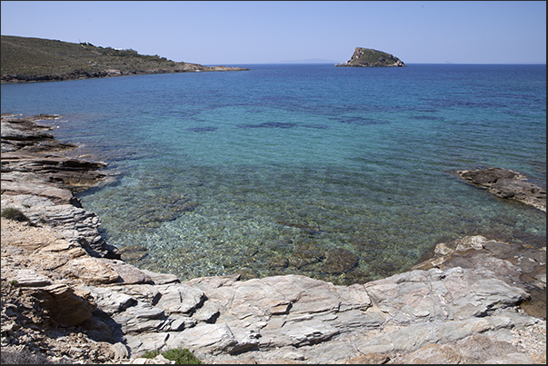 West coast, Shinonisi island near Finikos bay