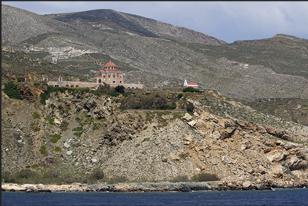 The church of Agios Dimitrios near the town of Ermoupoli on the east coast