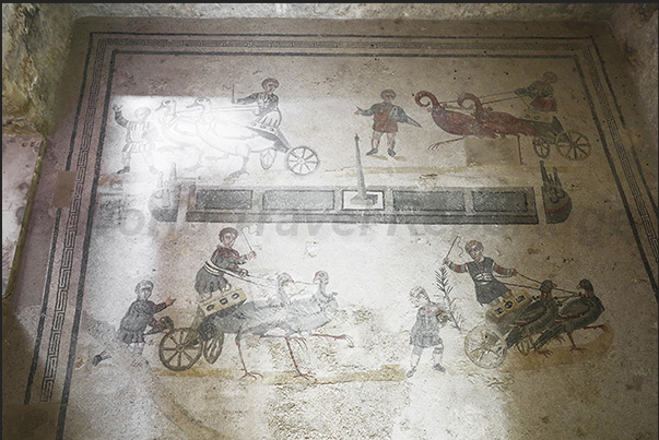 The Piccolo Circo hall with the chariot race The Piccolo Circo hall with the chariot race