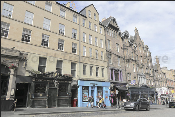 Buildings in the historic center along the central High Street