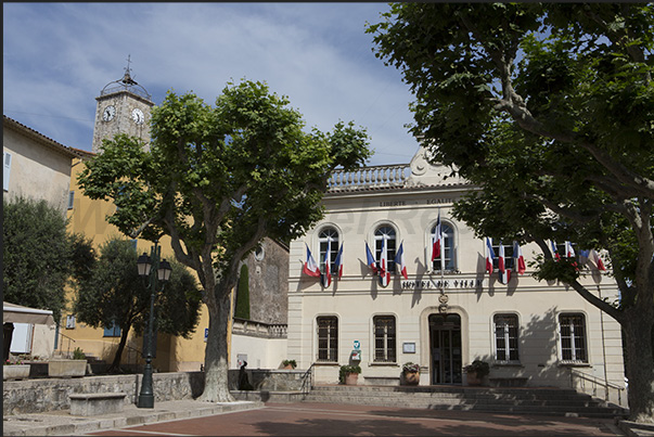 The town hall square of Mouans-Sartoux
