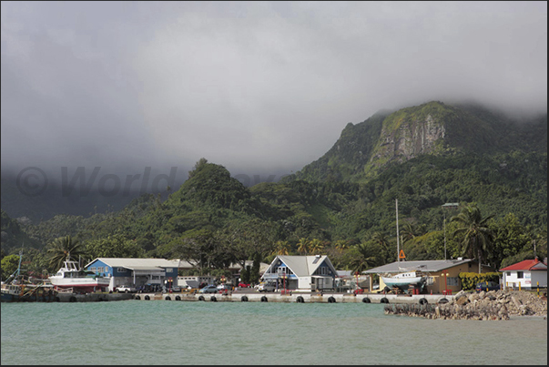 The port of Avarua, the capital the island (north coast)