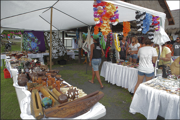Punanga Nui Saturday Market, takes place in the capital Avarua.The most important market in the archipelago