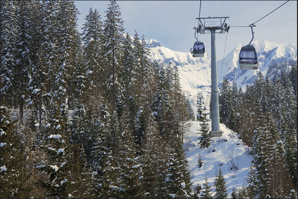 One of the gondolas of the ski resort of Meiringen