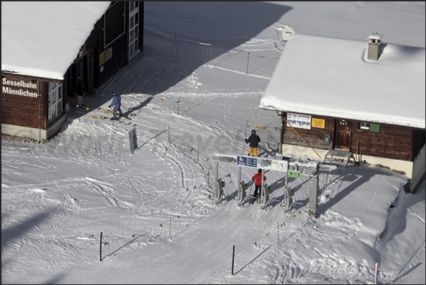 Ski lifts on Mont Lauberhorn