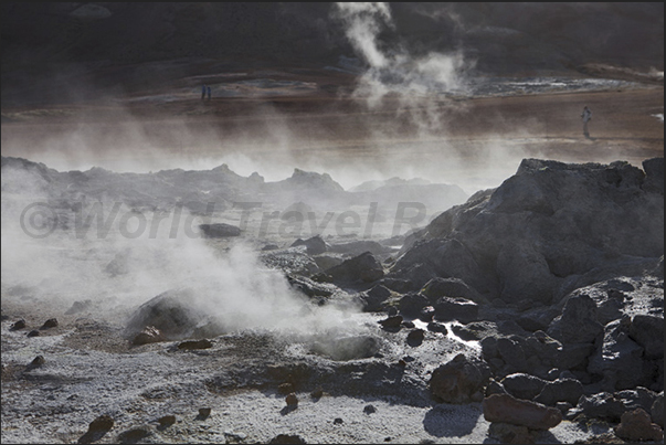 The area of fumaroles and warm waters of Namafjall