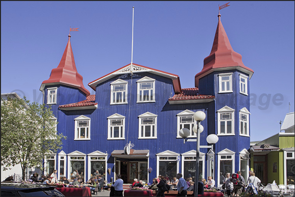 Hotel in the town of Akureyri, located at the end of the fjord of Eyjafjorour, one of the longest of the north coast