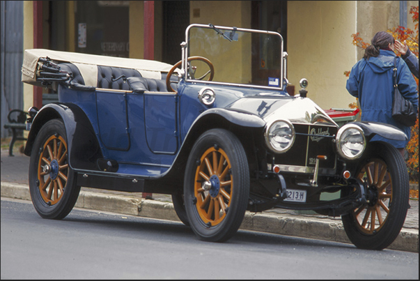 Rally of classic cars in the town of Wangaratta