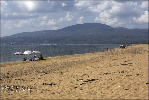 Uncrowded beaches, characterize the coasts of the peninsula