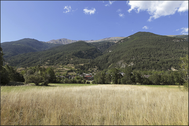 Village of Savoulx located between Oulx and Beaulard (high Susa valley) and the Mount Jafferau (horizon)