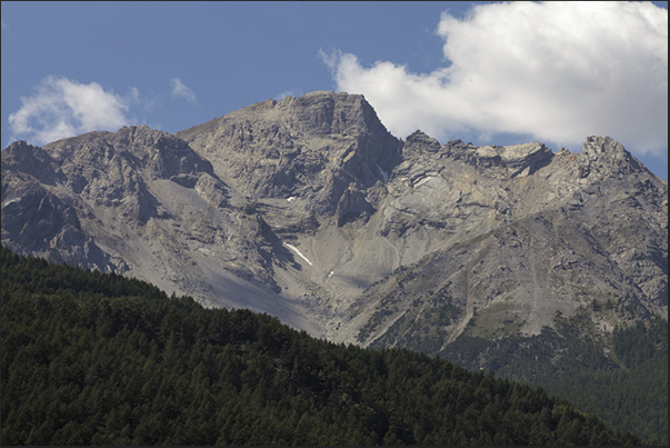 The Grand Hoche mountain, dominates the higt Susa Valley