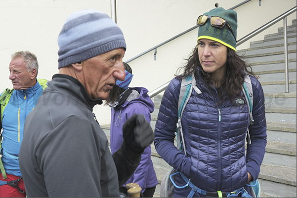Maso Corto (2011 m). The alpine guides Robert Ciatti (left) and Tamara Lunger, expert guides on the Ötzi Tour