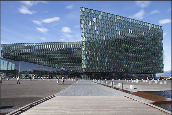 Harpa Concert Hall and Conference Centre by the architect Henning Larsen Danish and Icelandic architectural of Batteríiđ