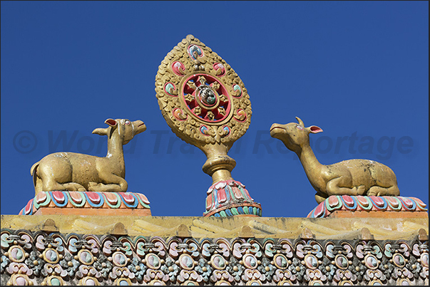 The monastery of Tengboche (3860 m). Decorative figures on the portal