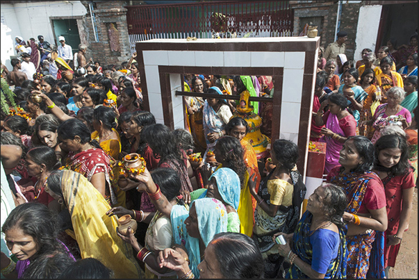Women waiting to enter the temple for prayer
