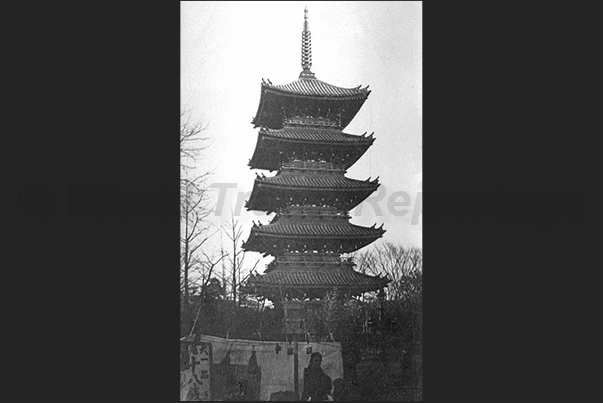 Japan. Tokyo. A Gojo no to (a five floors pagoda) in a buddhist temple